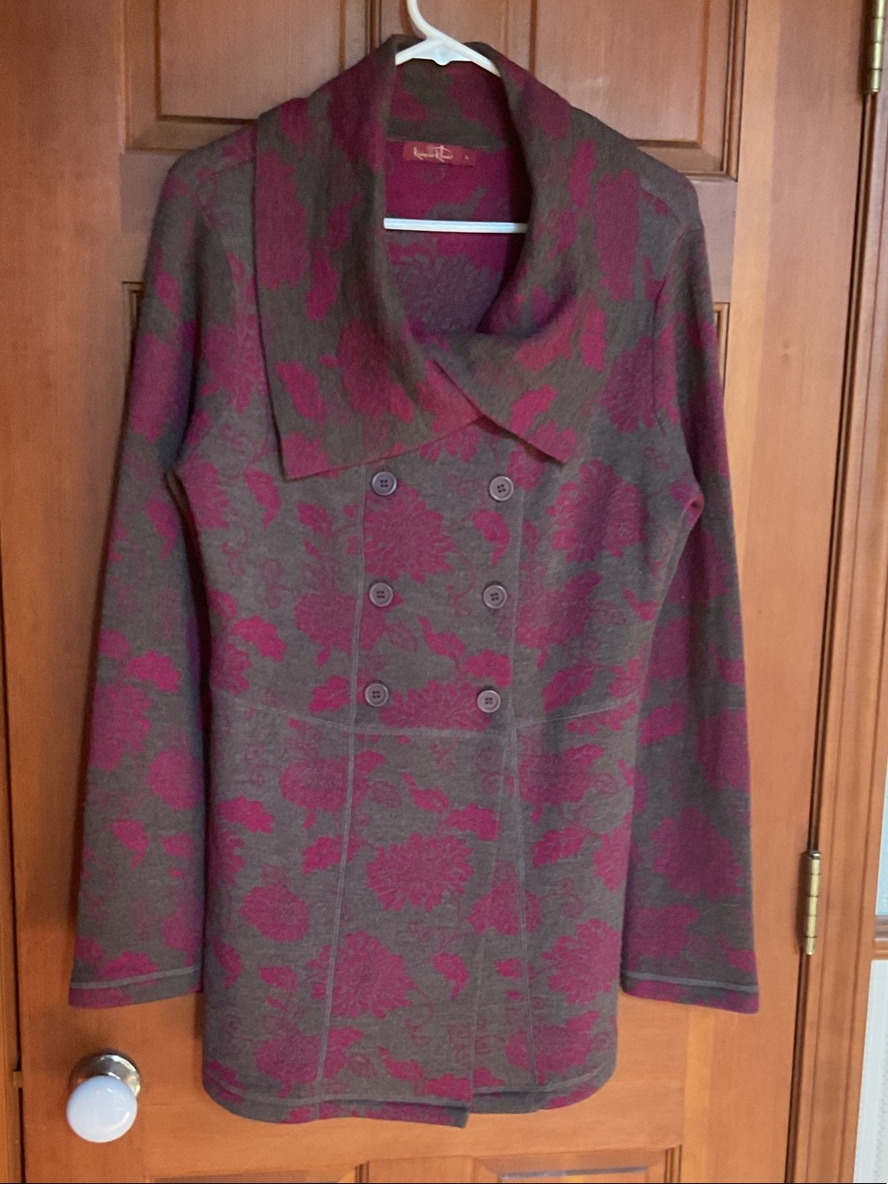 Krimson Klover Burgundy and Gray Double-Breasted Floral Knit  Sweater jacket. L